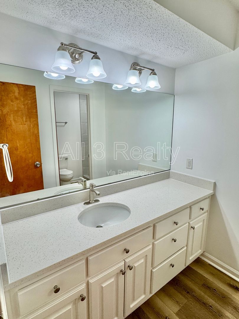 Gallery Image 32