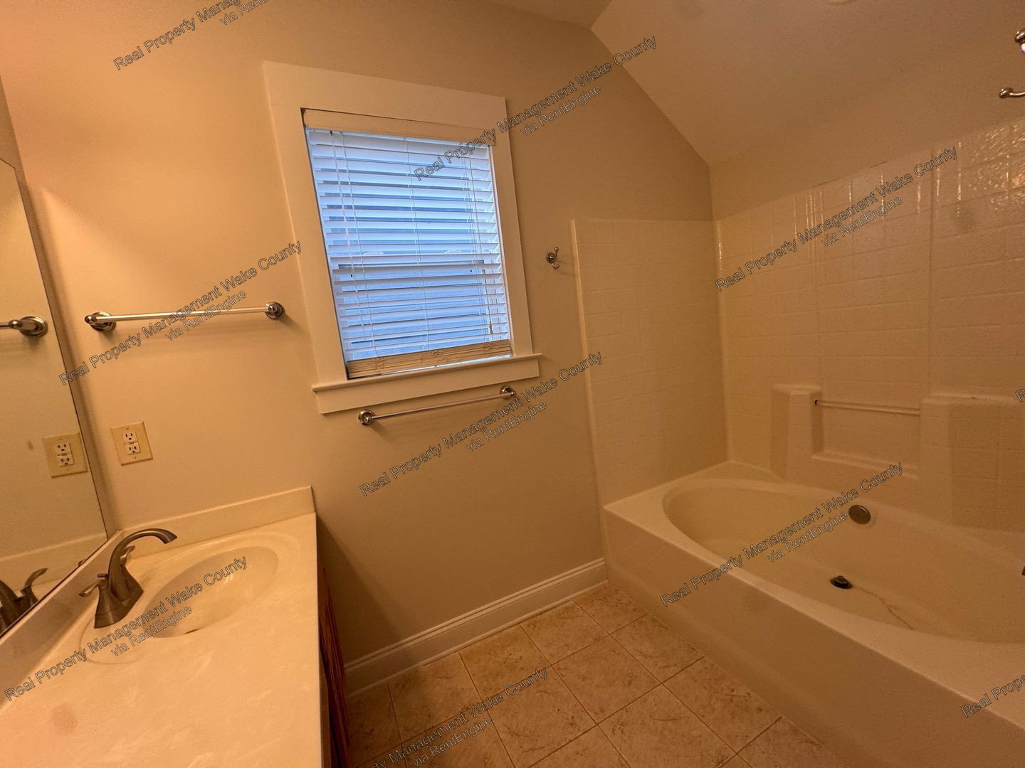 Gallery Image 36