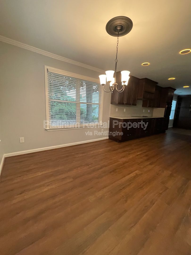 Gallery Image 36