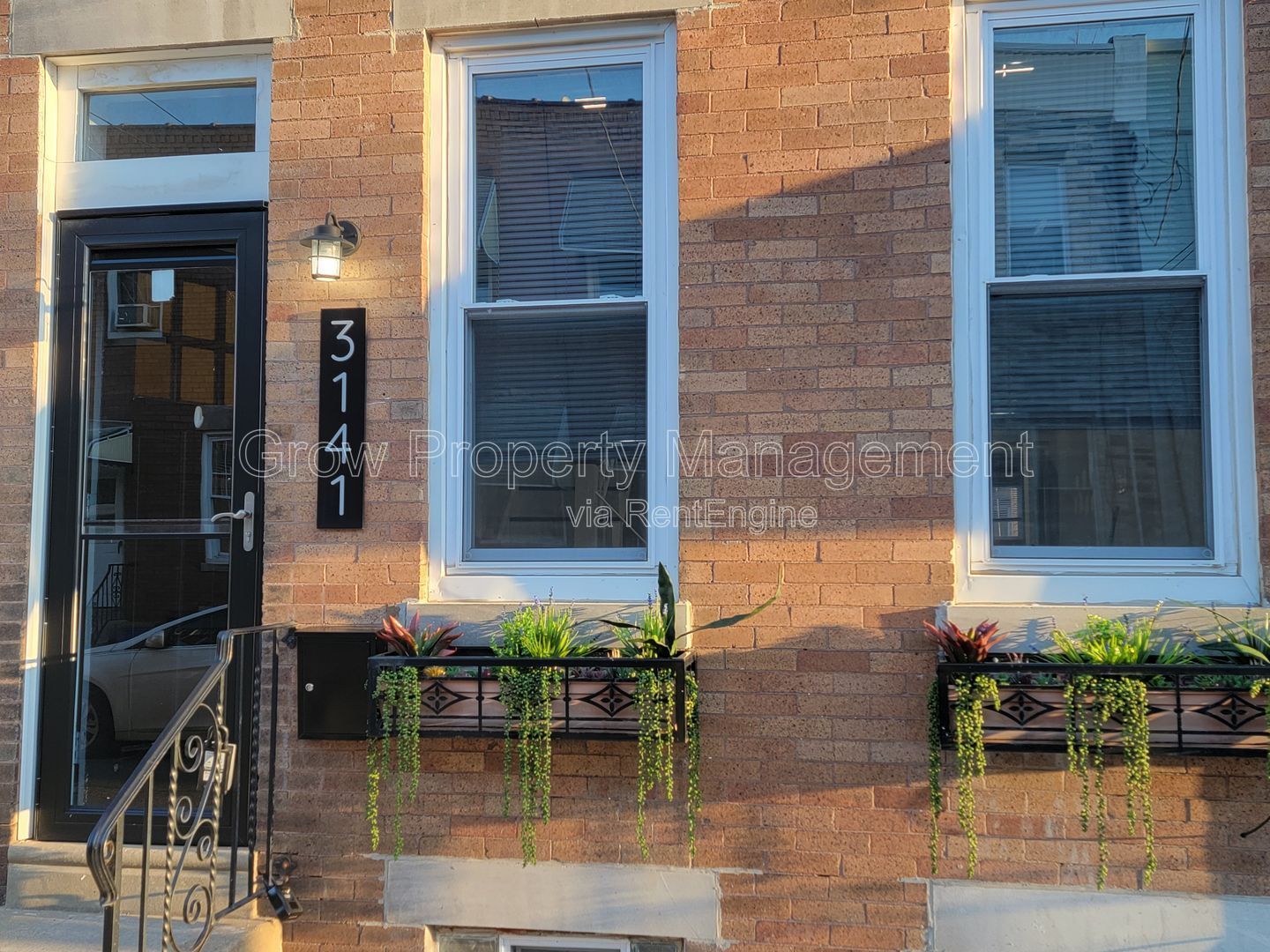 Gallery Image 0