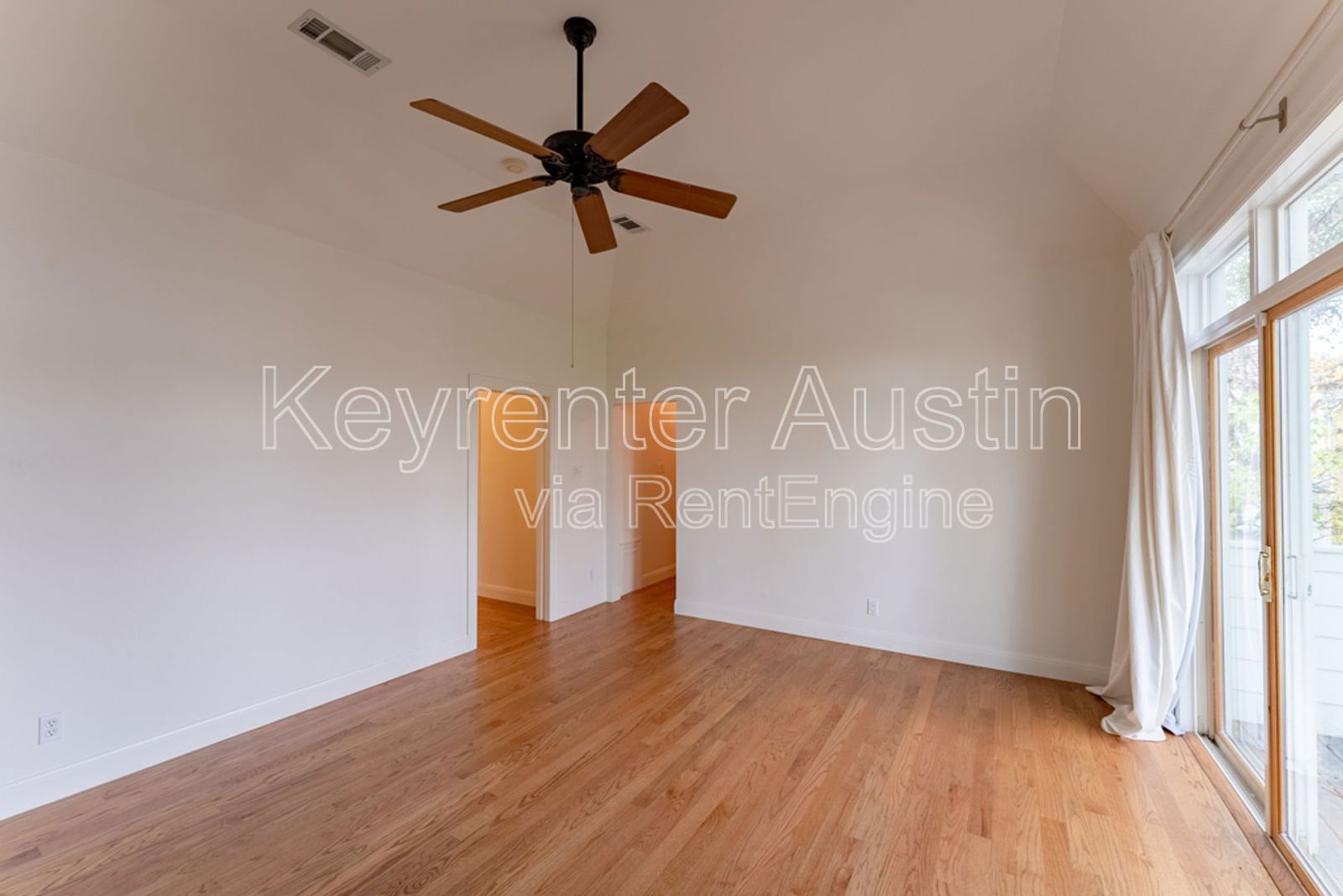 Gallery Image 16