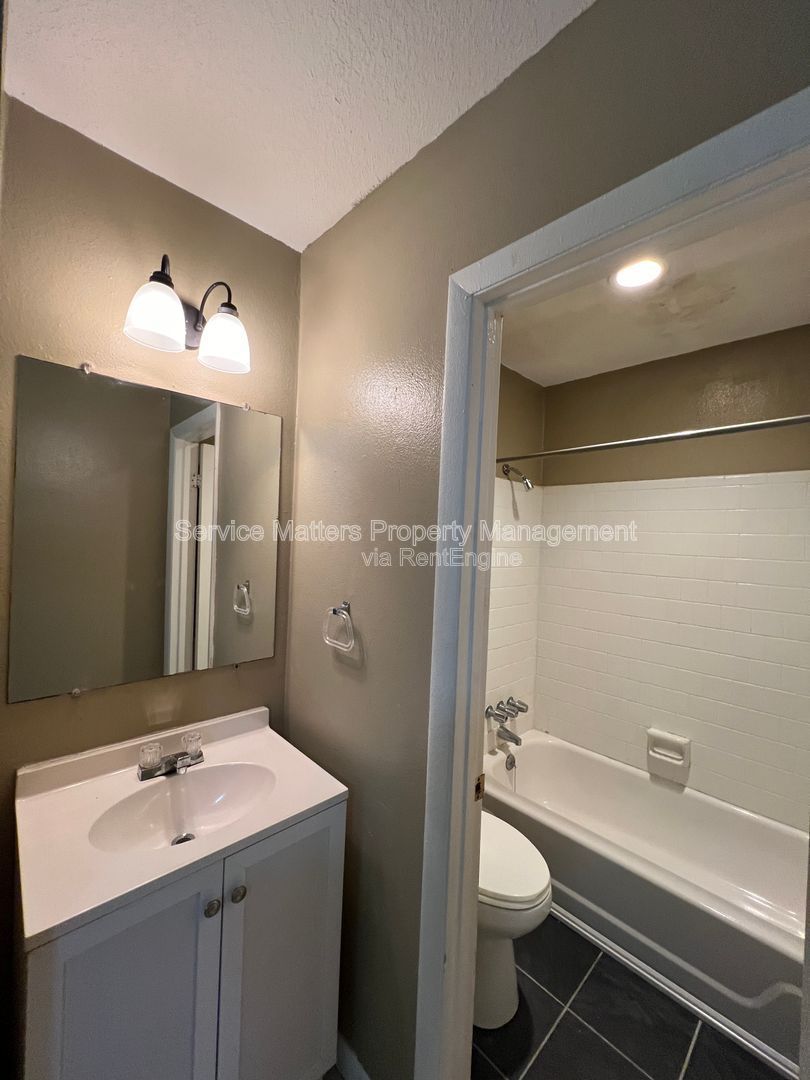 Gallery Image 16