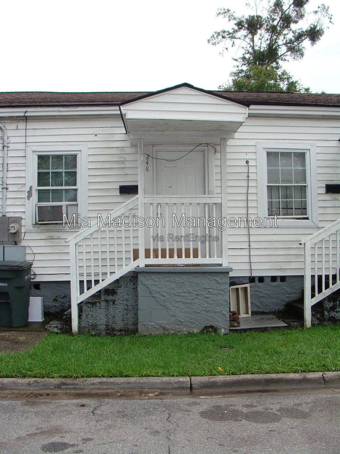 Gallery Image 0