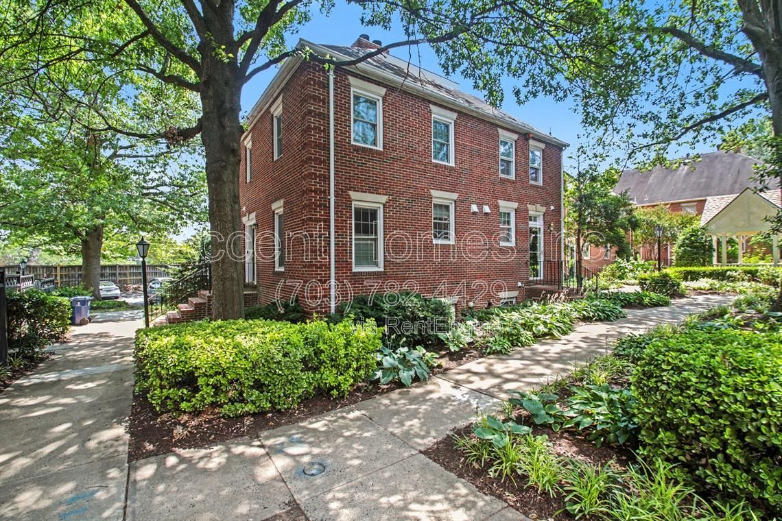 449 Old Town Court