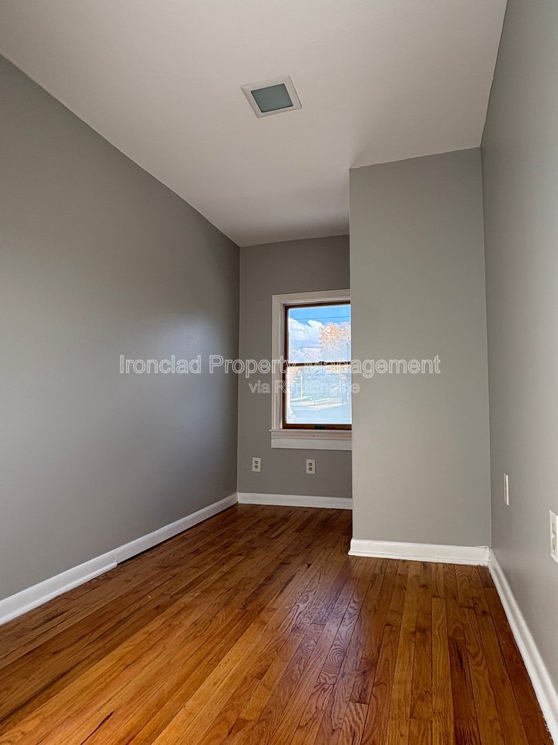 Gallery Image 13