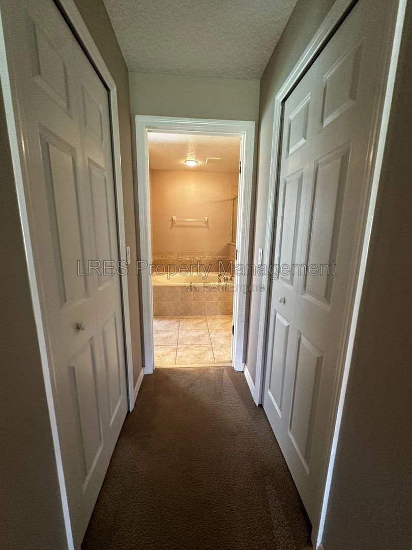 Gallery Image 17