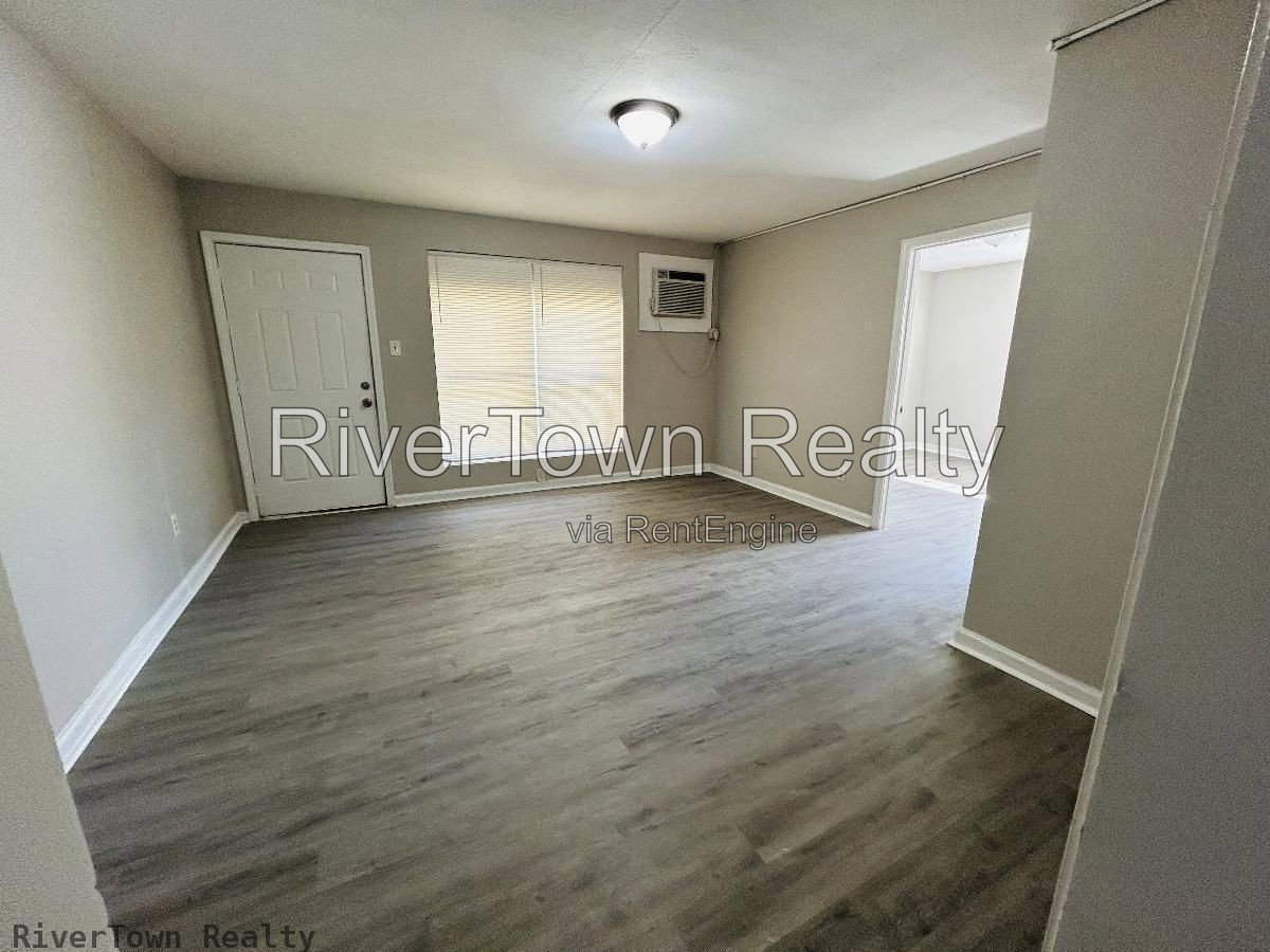 Gallery Image 0