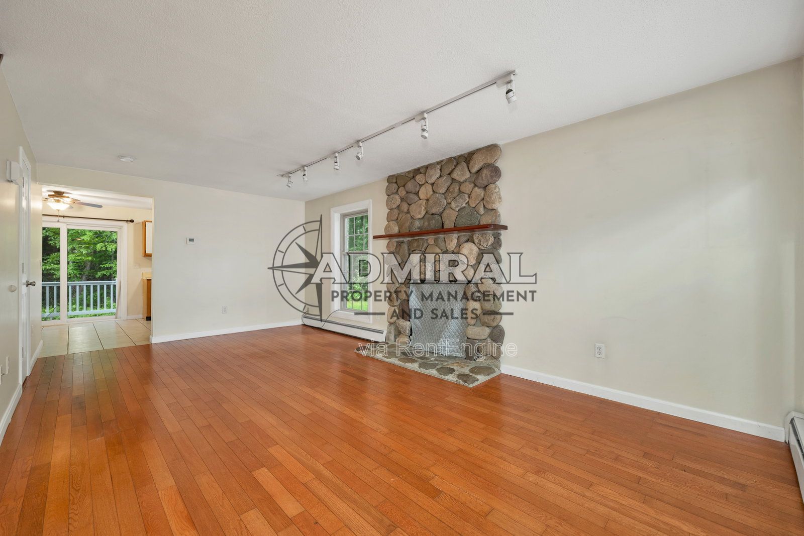 Gallery Image 0