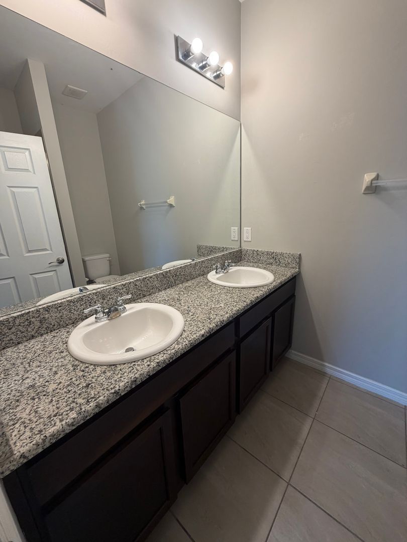Gallery Image 18