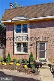 1343 Chetworth Court