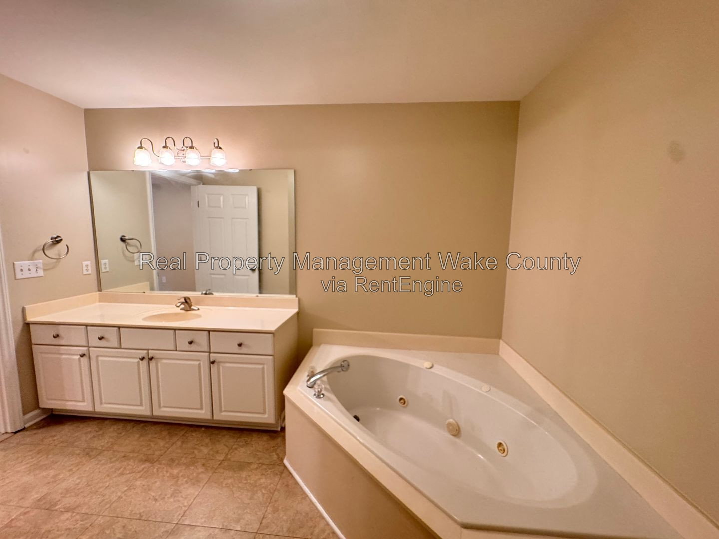 Gallery Image 18