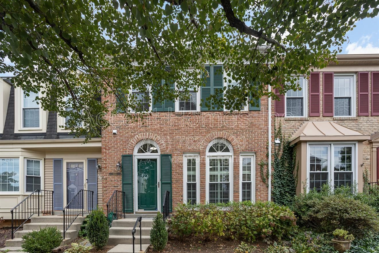 6107 Summer Park Lane