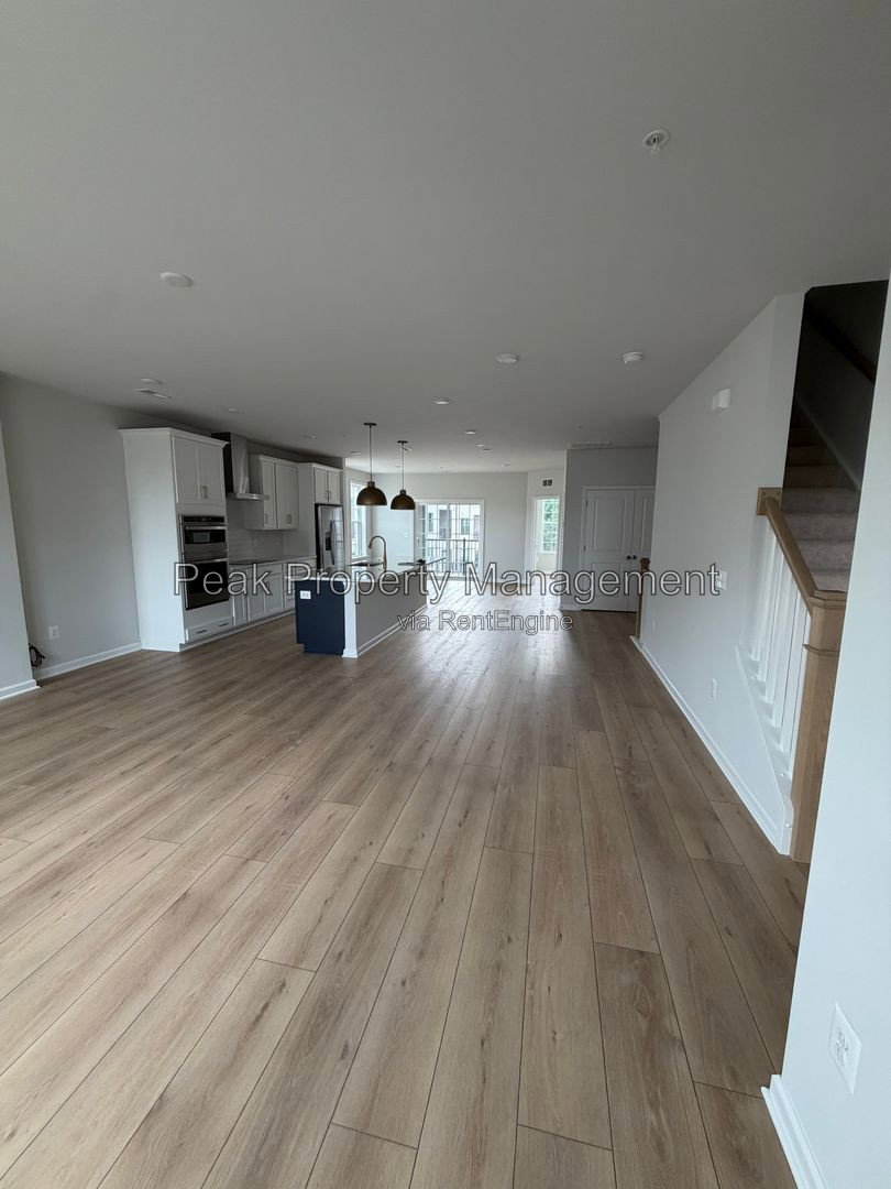 Gallery Image 12