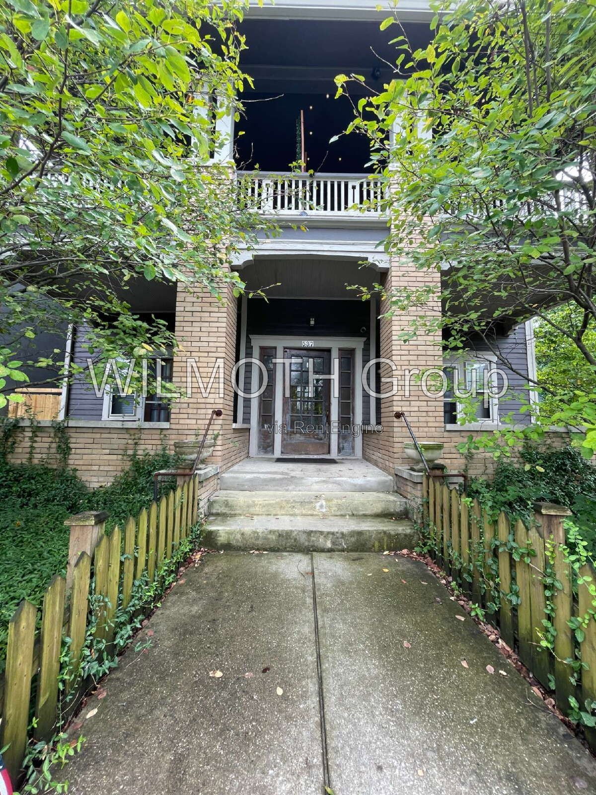 Gallery Image 0