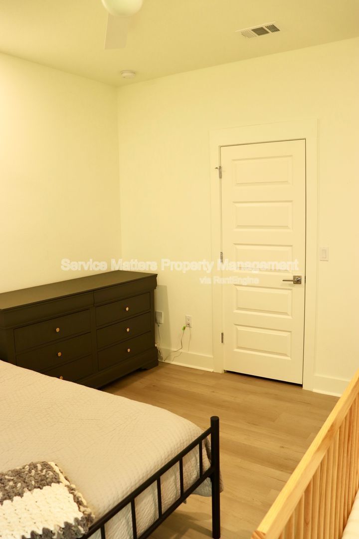 Gallery Image 26