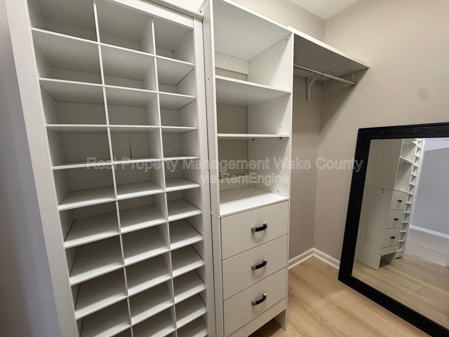 Gallery Image 37
