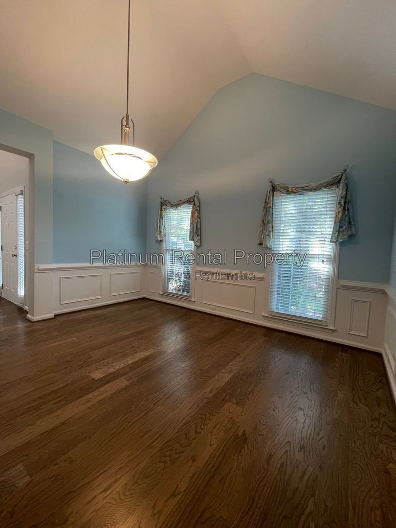 Gallery Image 15
