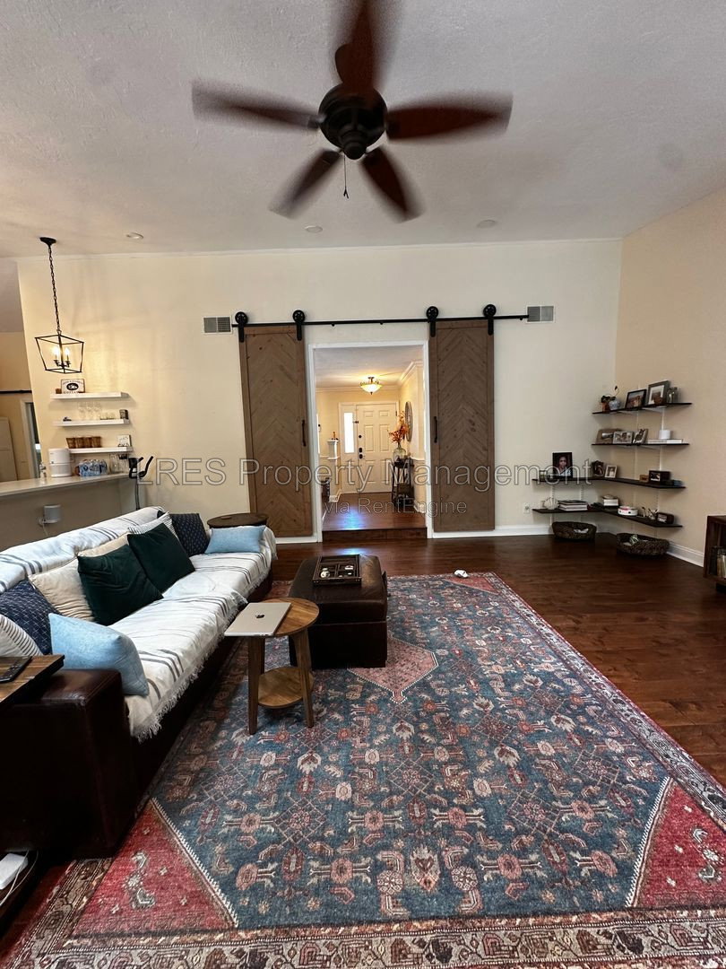 Gallery Image 16