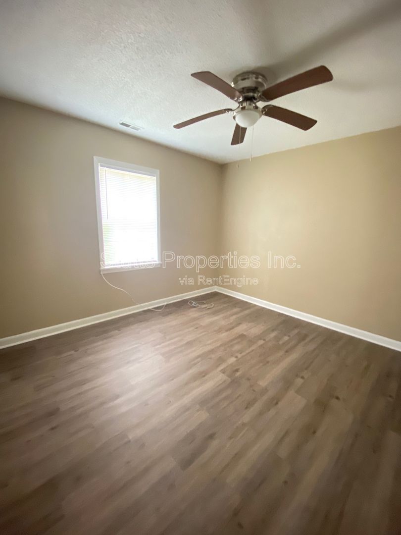 Gallery Image 16