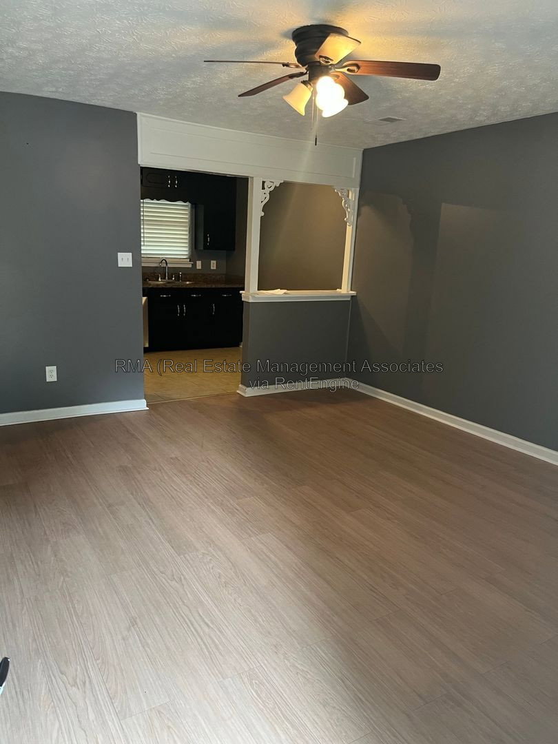 Gallery Image 0