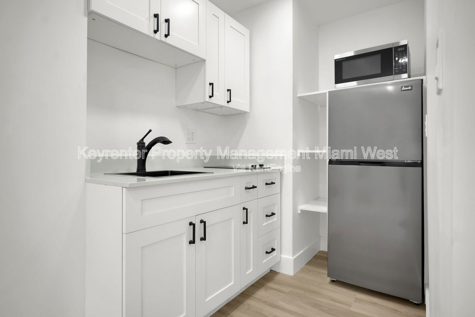 Gallery Image 0