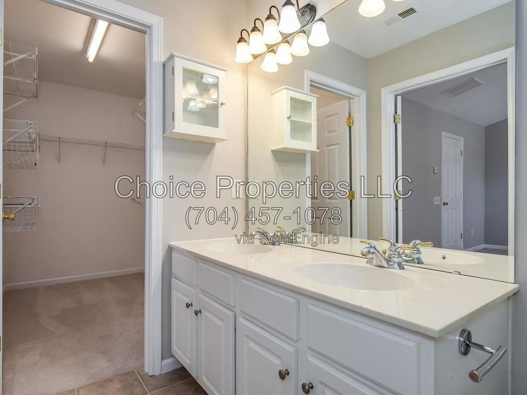 Gallery Image 22