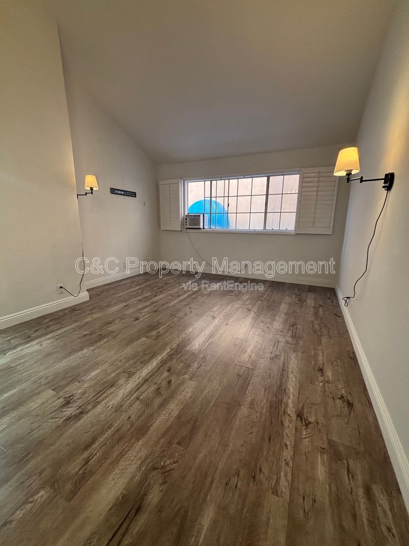 Gallery Image 12