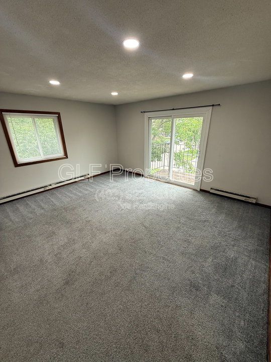 Gallery Image 0