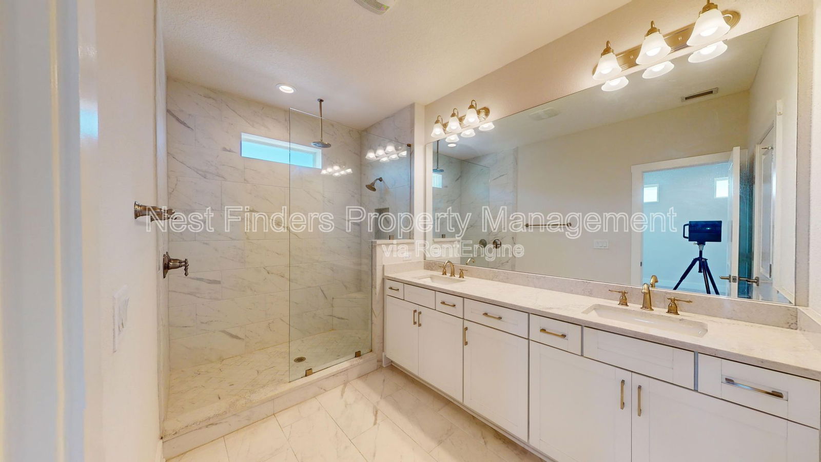 Gallery Image 18