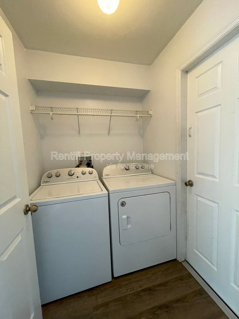 Gallery Image 16