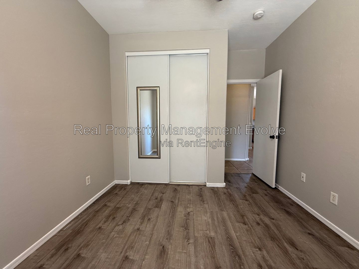 Gallery Image 17