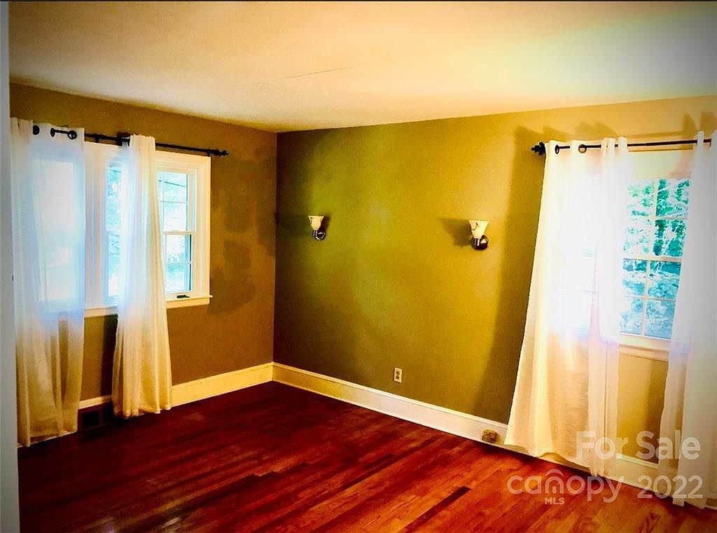 Gallery Image 18