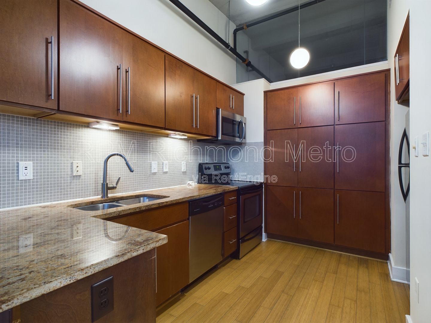 Gallery Image 0