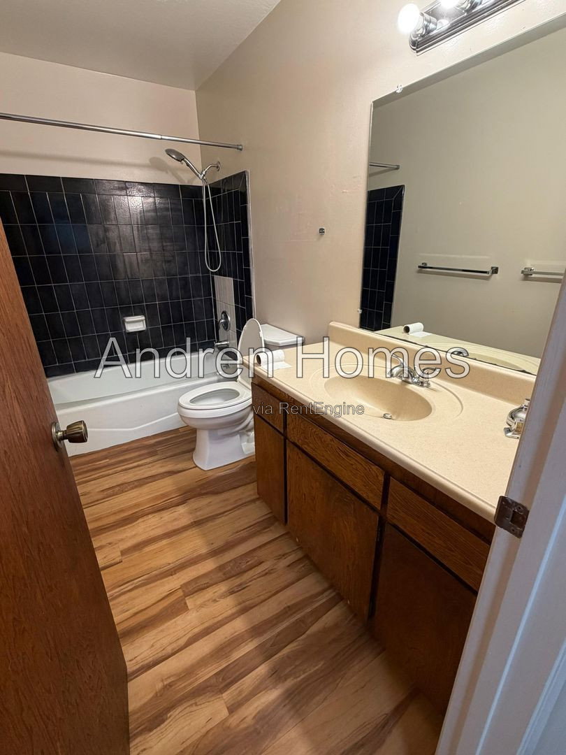 Gallery Image 43