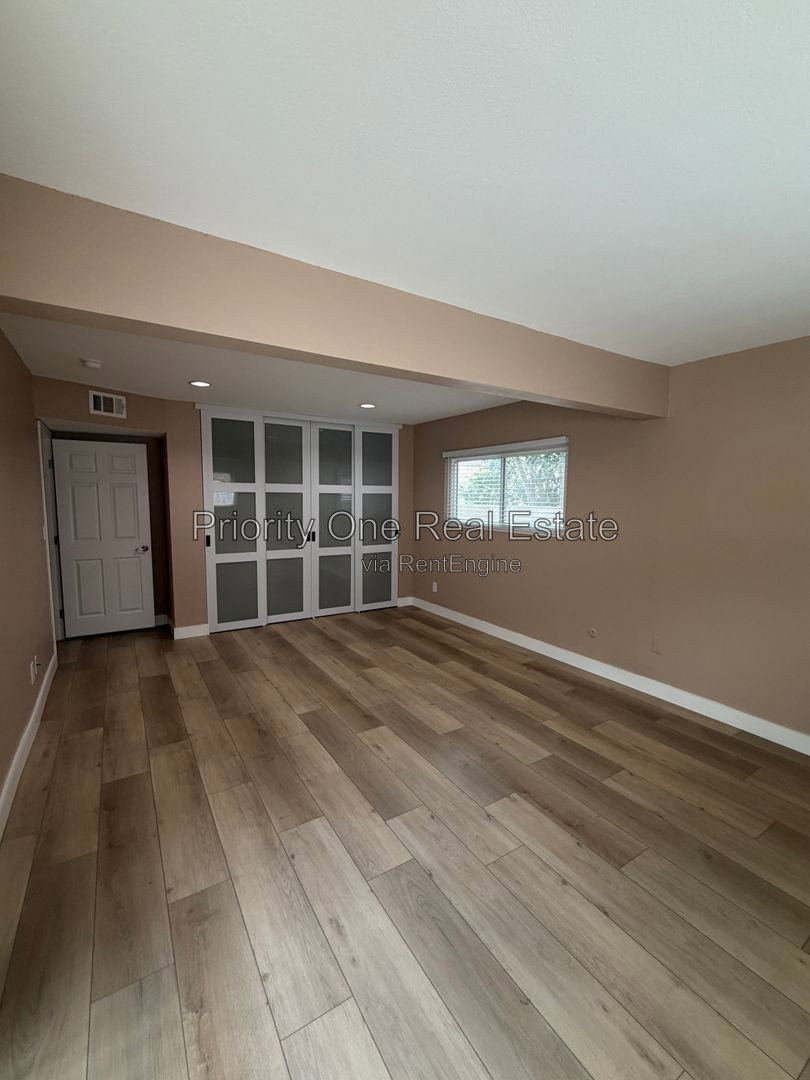 Gallery Image 21