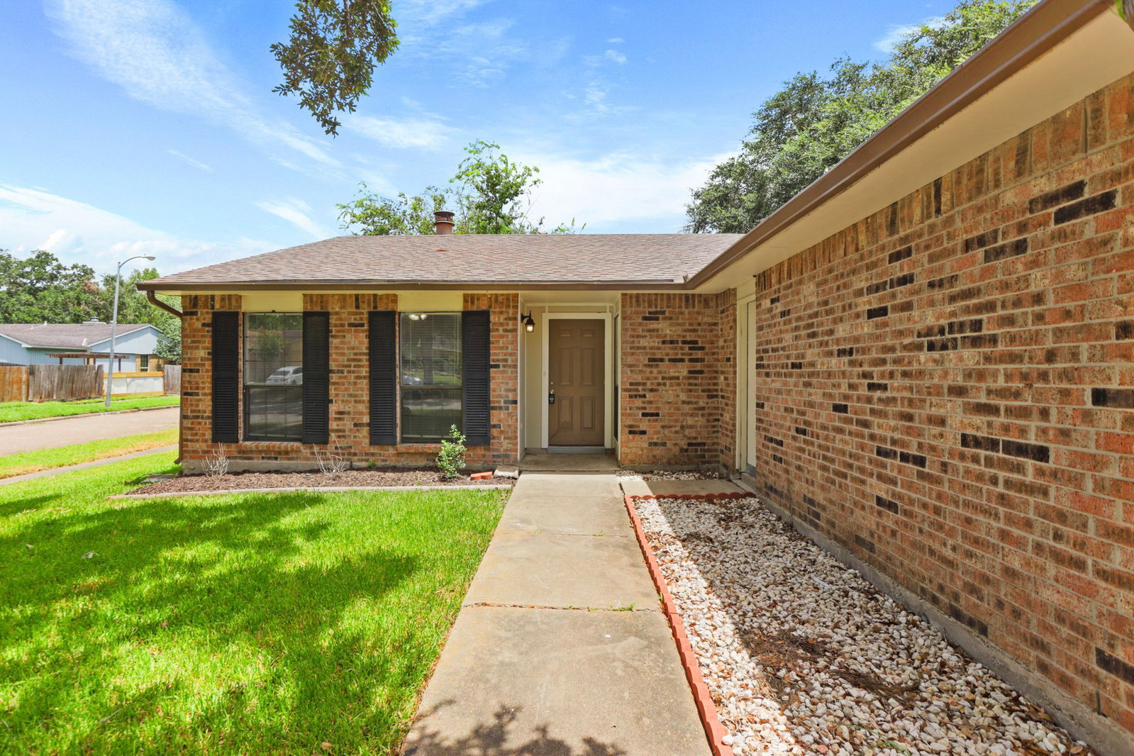 3 Bedroom Rental – 6827 Gettysburg Drive, Richmond, TX 77469