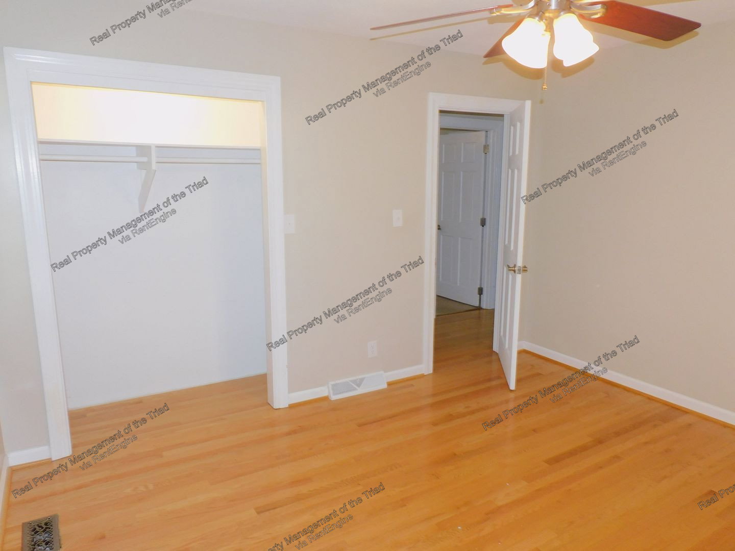 Gallery Image 17