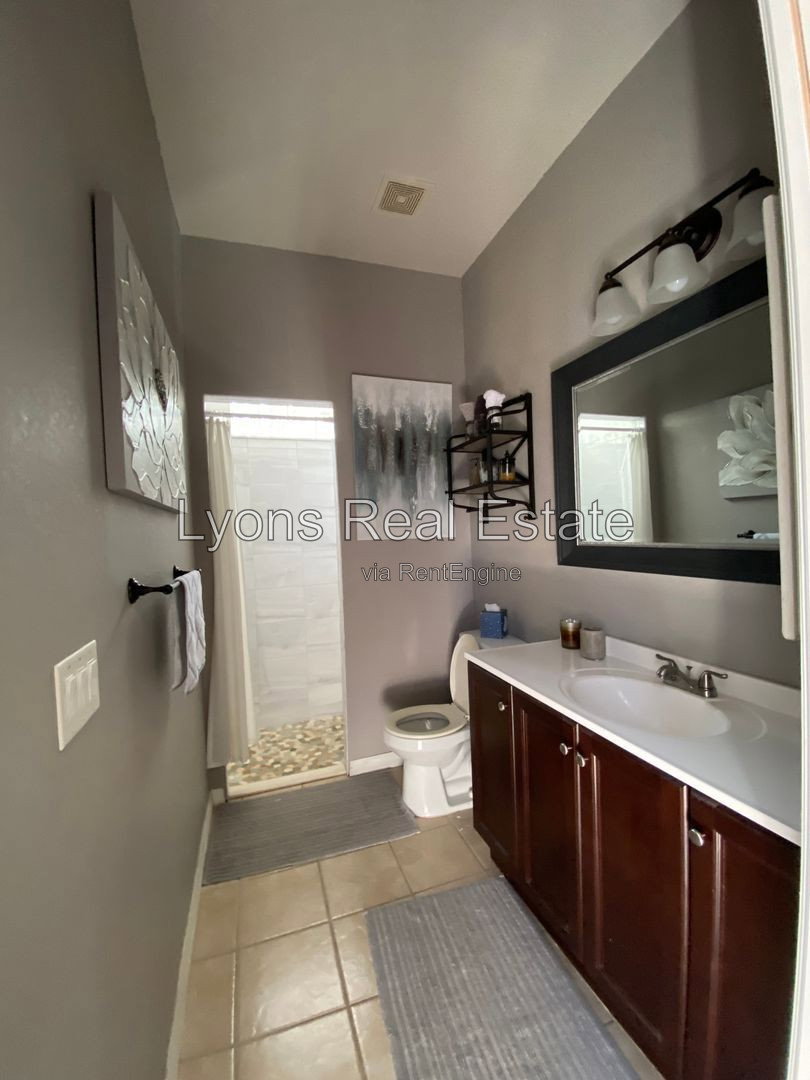 Gallery Image 19