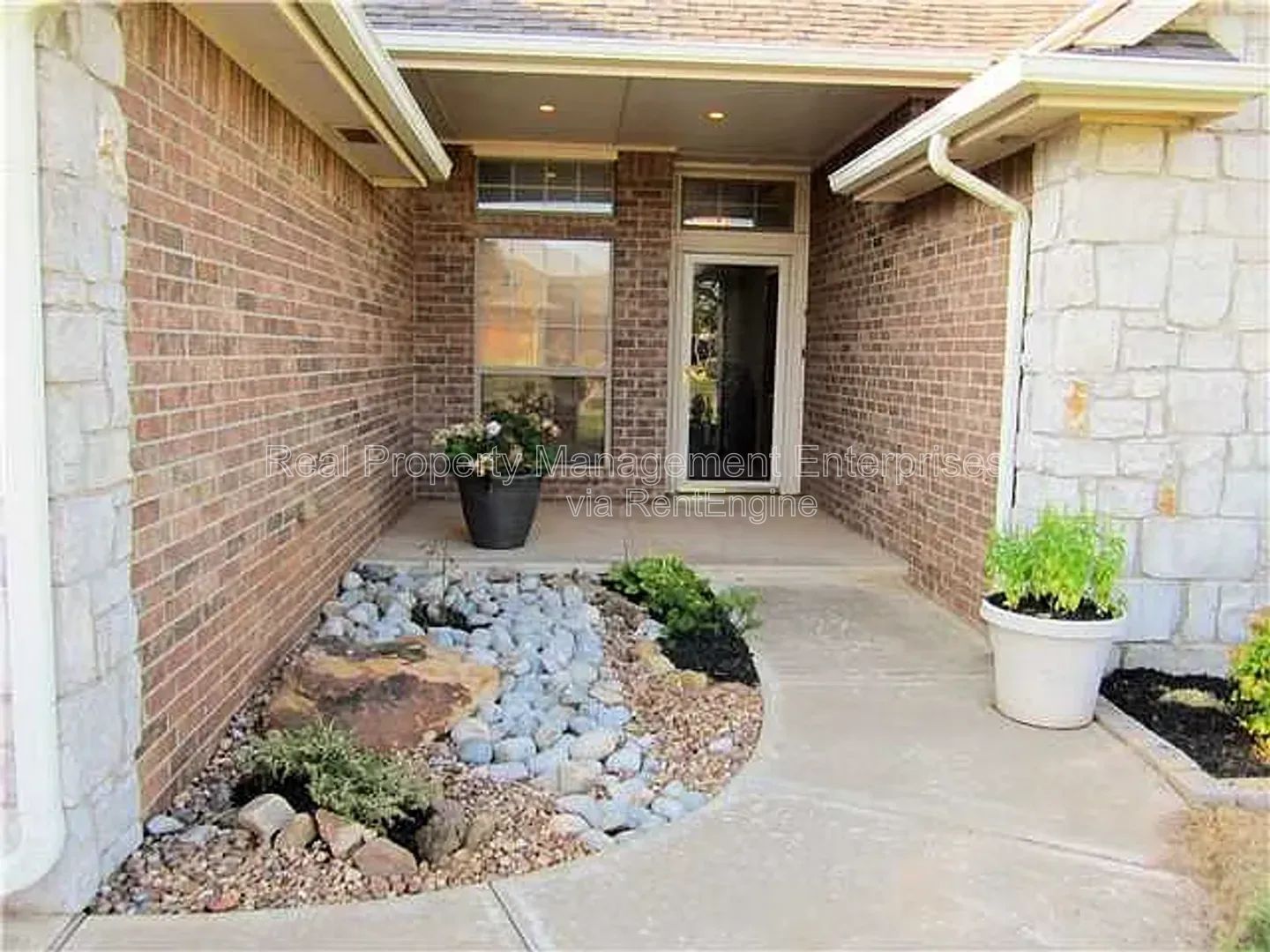 Gallery Image 0