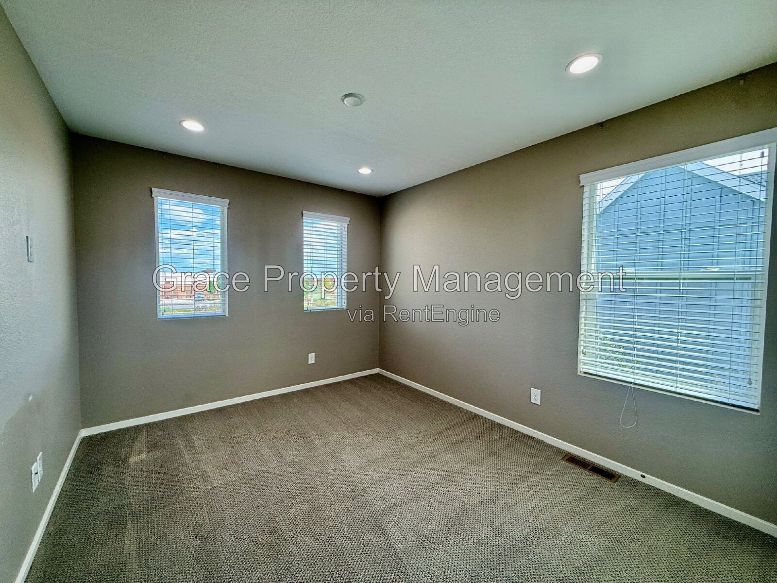 Gallery Image 16
