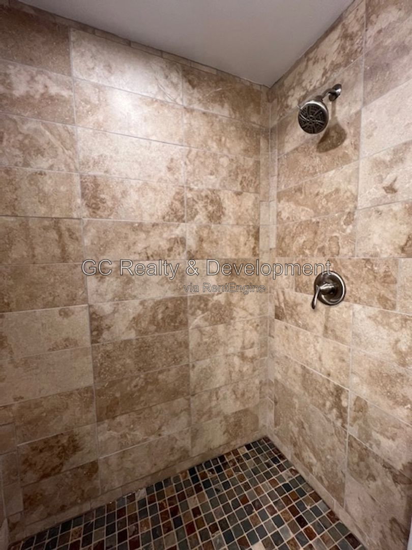 Gallery Image 17