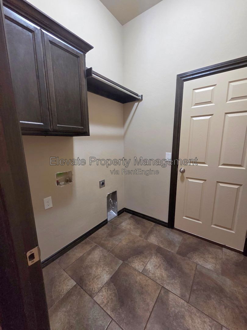 Gallery Image 17