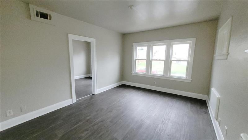 Gallery Image 0