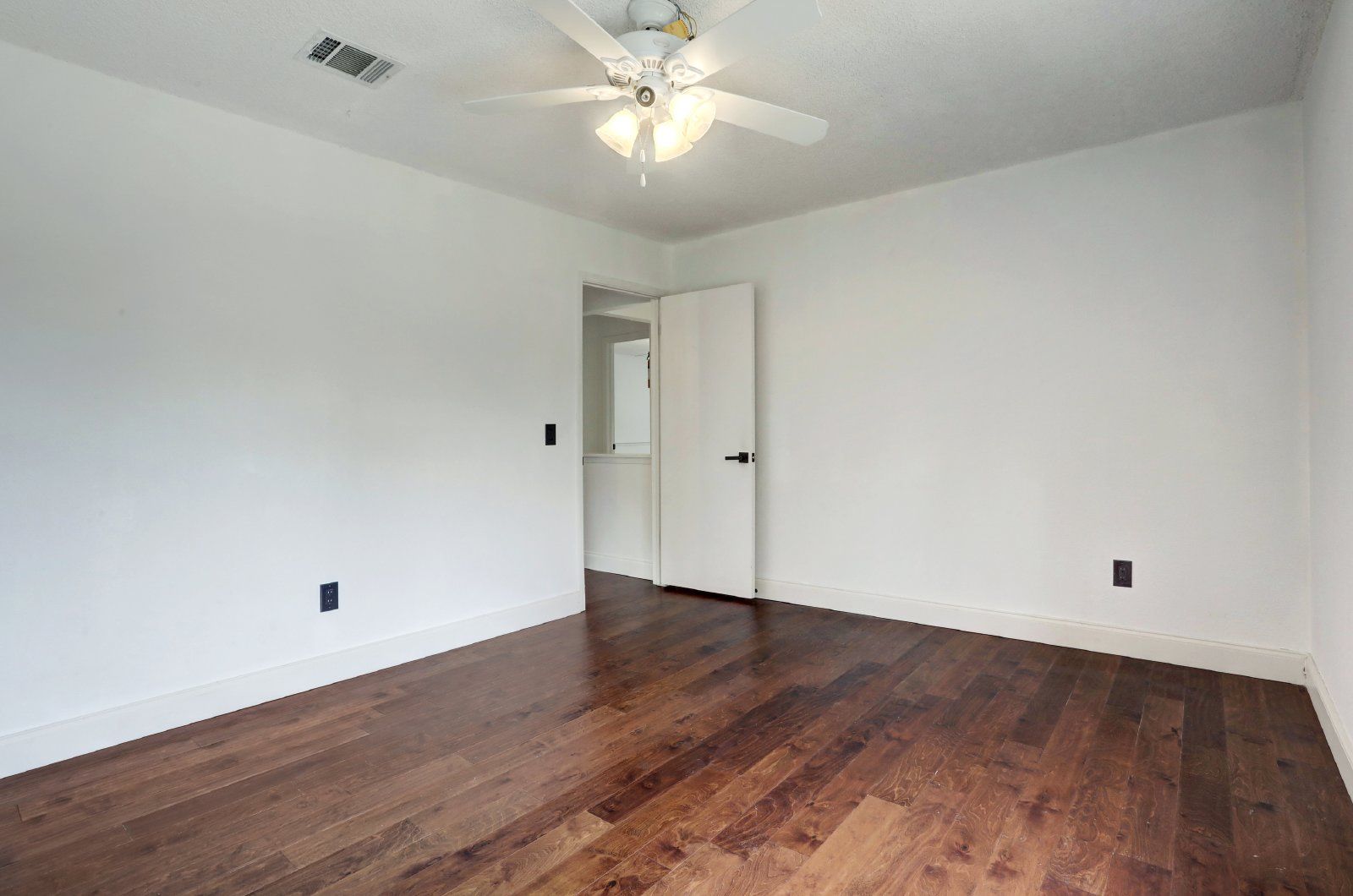 Gallery Image 19