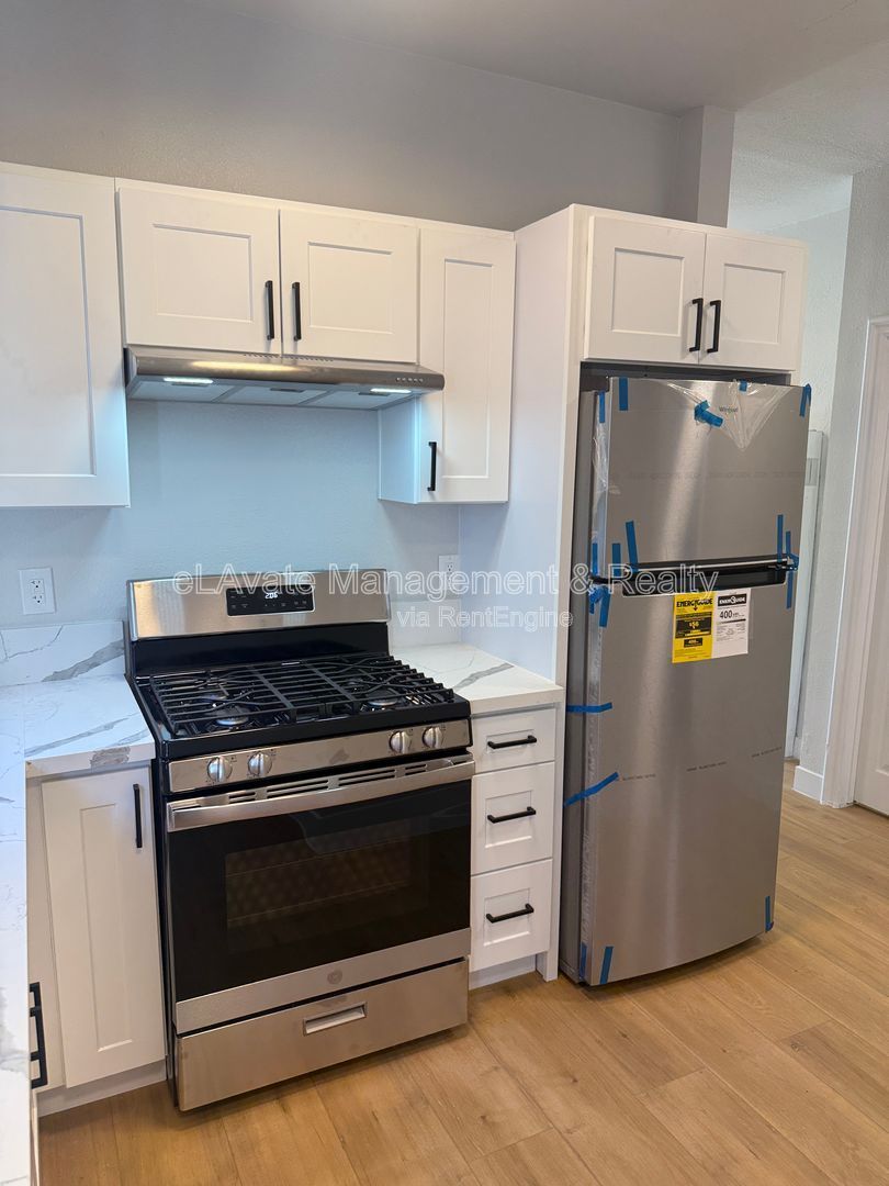 Gallery Image 14