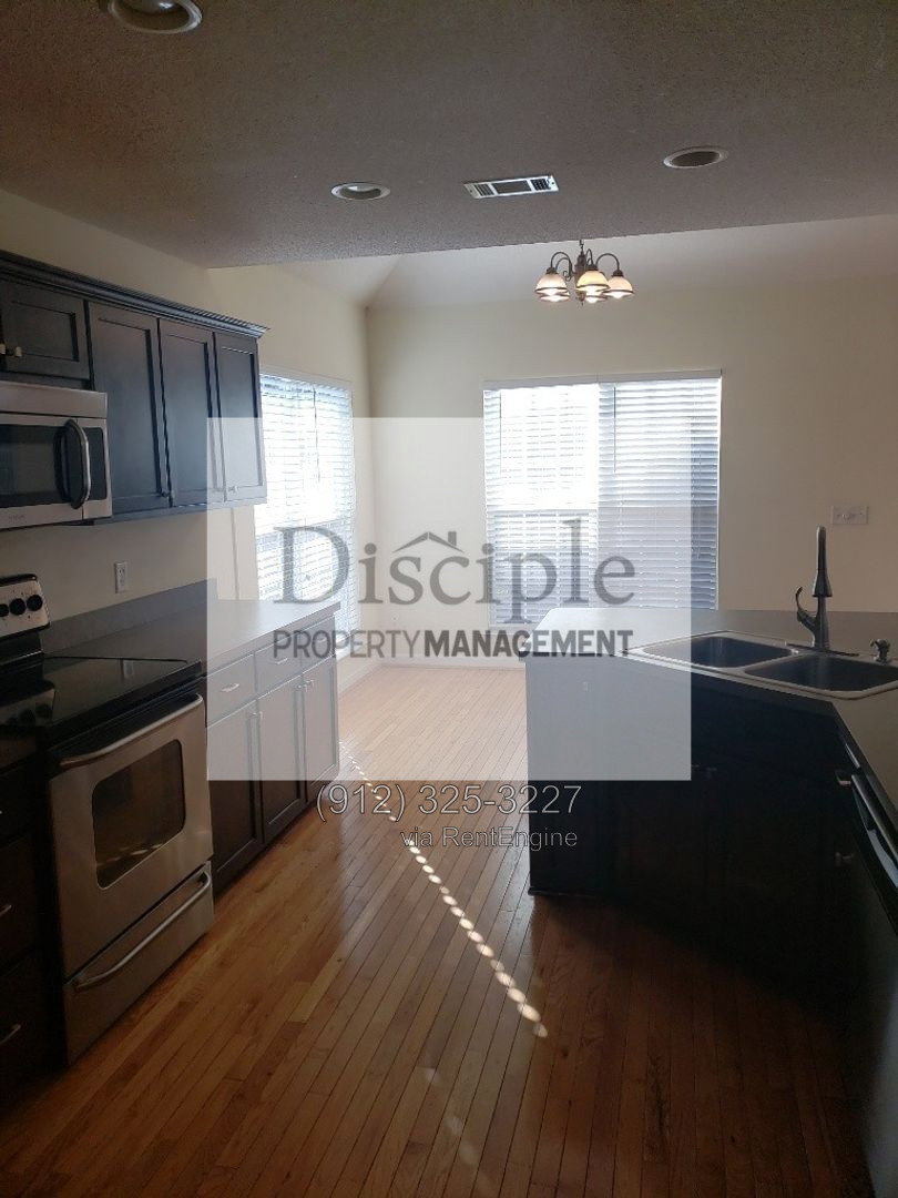 Gallery Image 16