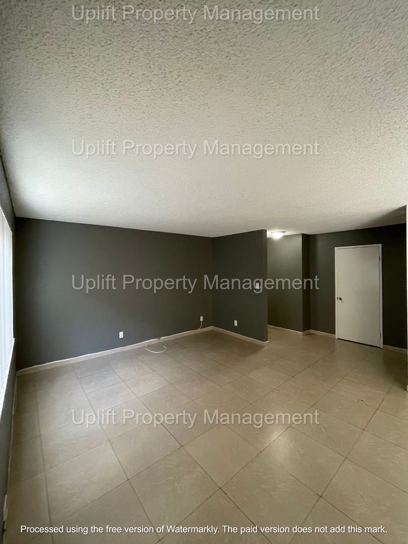 Gallery Image 0