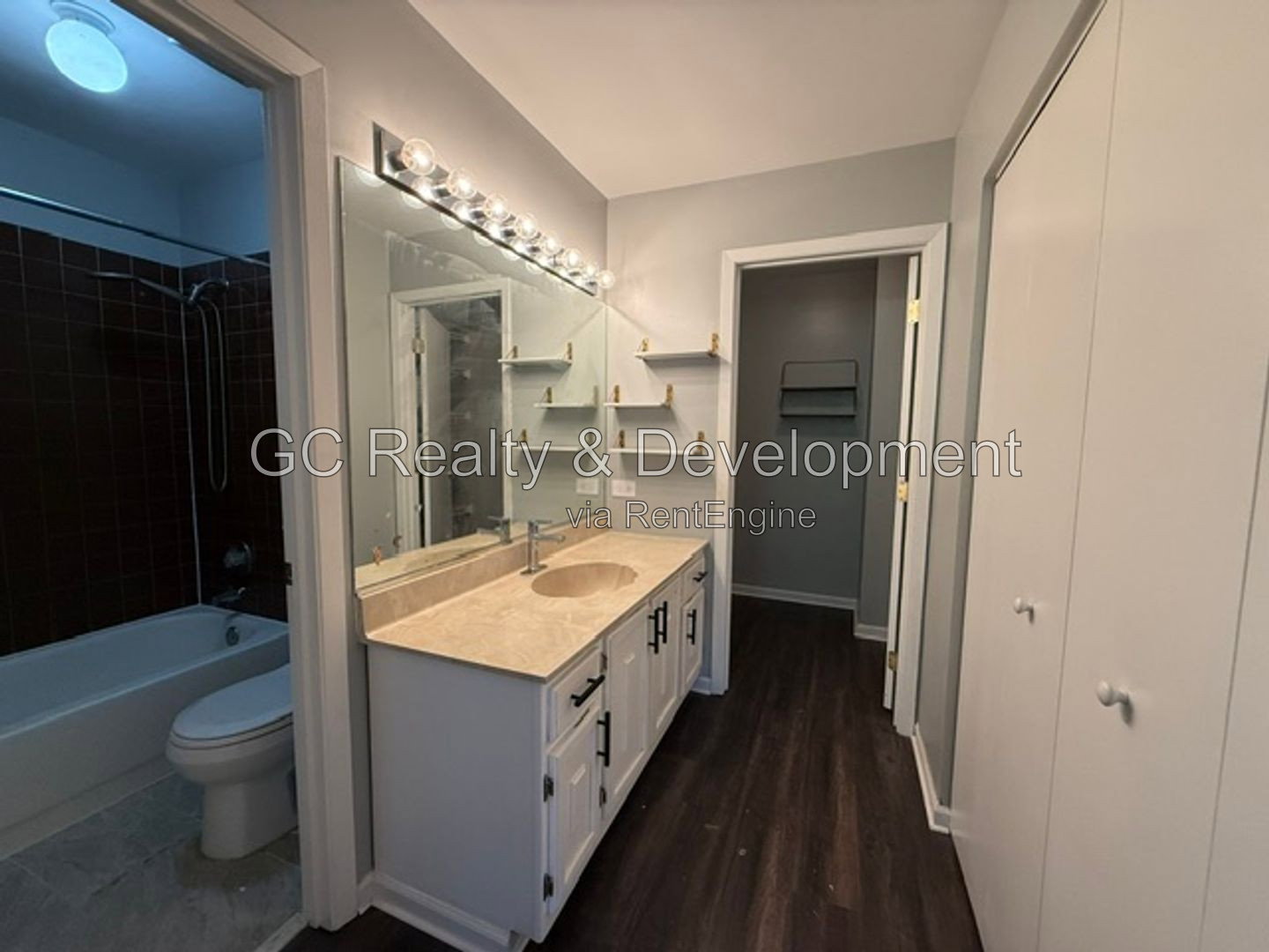 Gallery Image 16