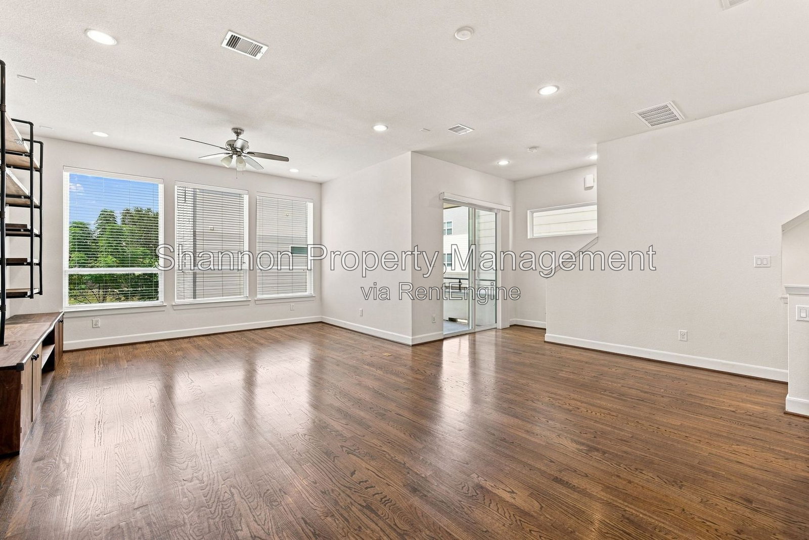 Gallery Image 16