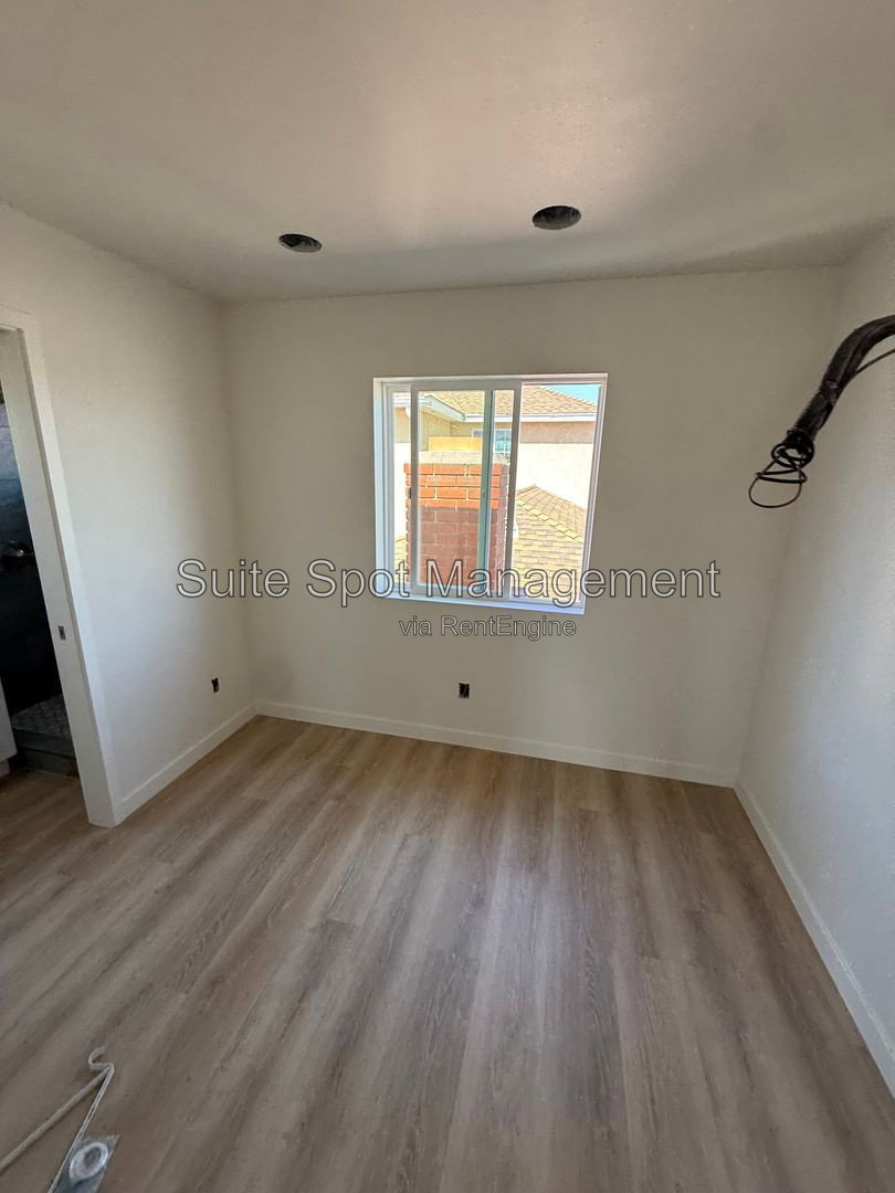 Gallery Image 18